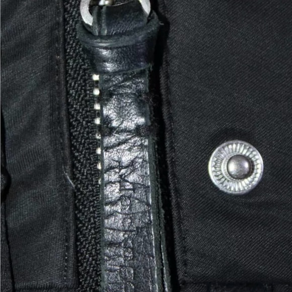 Mackage down women coat size xs - Picture 6 of 8